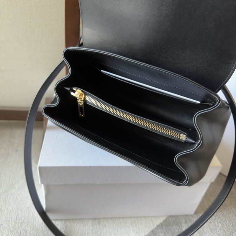 Ce1i*e satchel bags